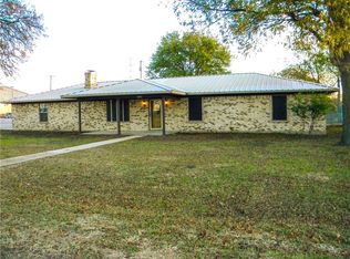 315 E Short St, Leonard, TX 75452