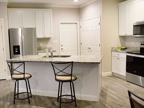 4th image of 3007 Waterstone Dr