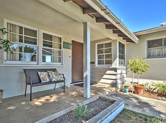 3rd image of 809 Avalon Dr