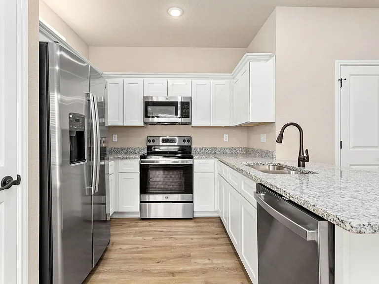 815 Soria Pl #101 — Photo 5