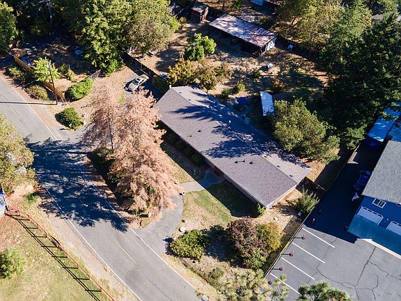5th image of 151 Verna Ln