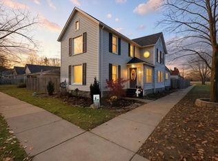 404 Pine St, Wyandotte, MI 48192