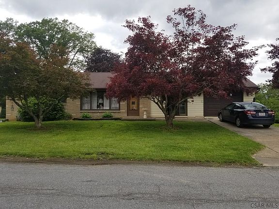 2nd image of 250 Rosewood St