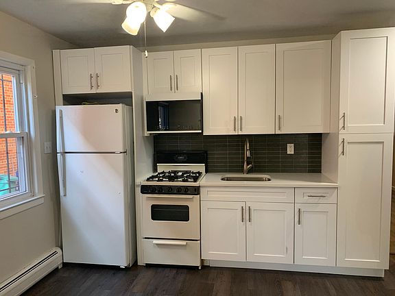 4th image of 14722 70th Ave Unit 1