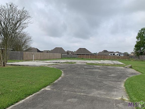 2nd image of 16287 Jay Rd