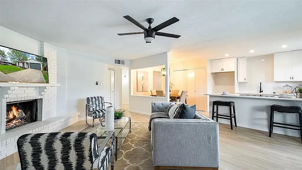 3 bed, 1501 sqft, $2,399 — Photo 4