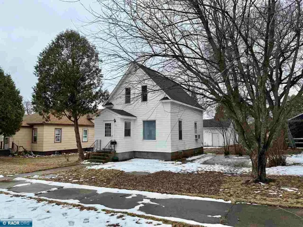 516 12th St N, Virginia, MN 55792