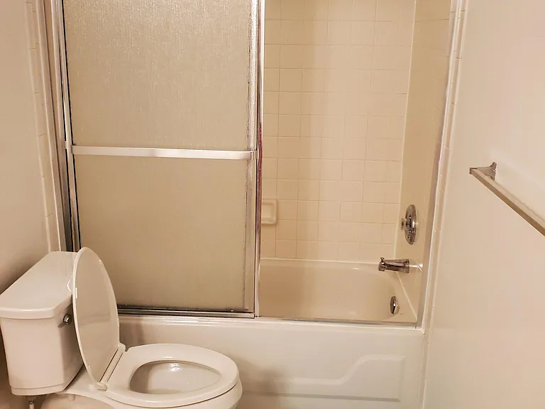 4600 W Brigantine Ave #305 — Photo 14