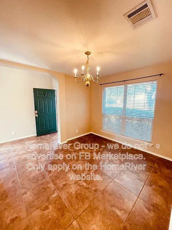 3 bed, 3.0 bath, 1863 sqft, $1,650 — Photo 2