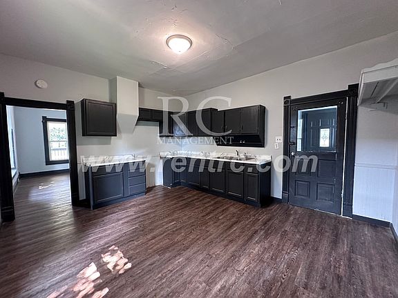 2nd image of 8 E South St