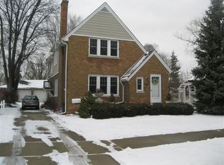 241 Beverly Pl, Munster, IN 46321