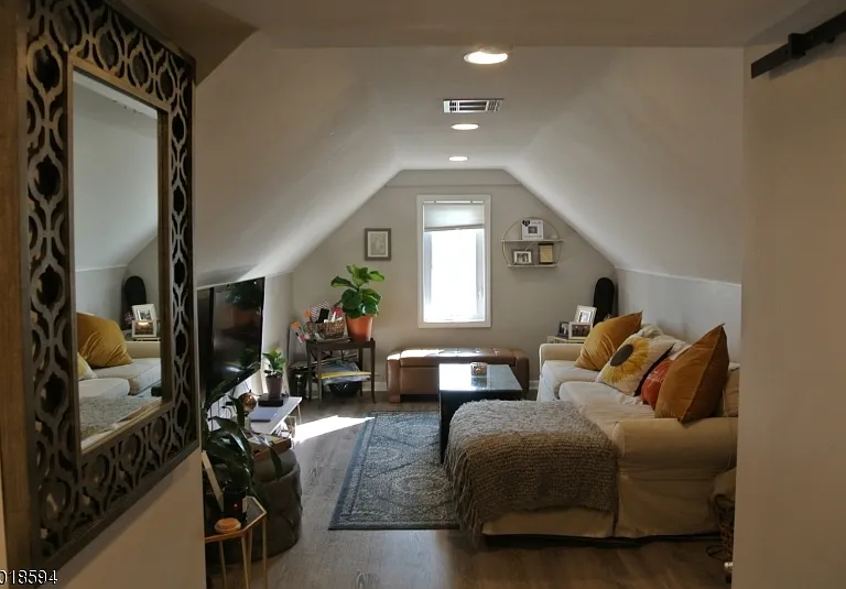 11 Delaware Pl #3 — Photo 5
