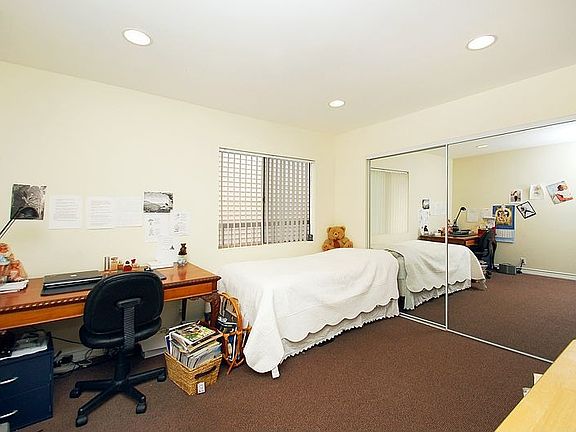 4th image of 848 Lincoln Blvd APT L