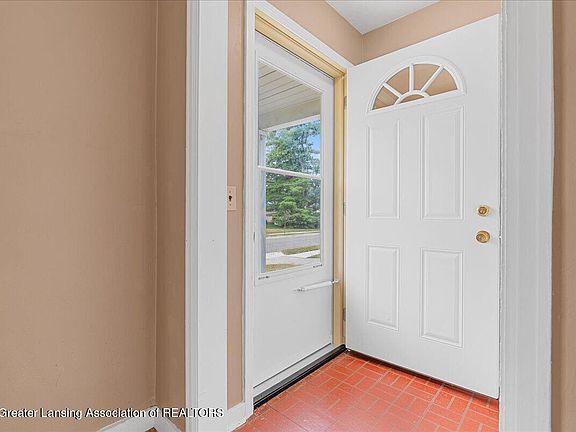 4th image of 1206 Loraine Ave
