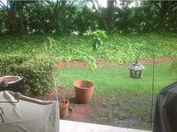4th image of 4020 Peppertree Dr #4020