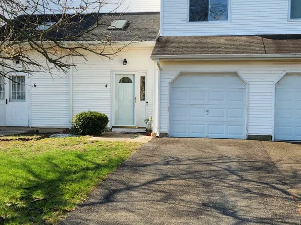 4 Nutmeg Dr, Lumberton, NJ 08048