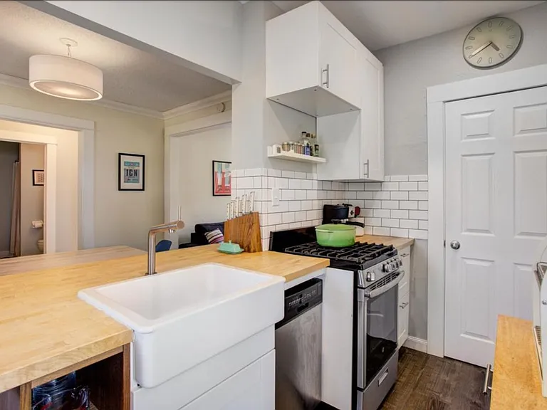 2623 Jackson St NE — Photo 14