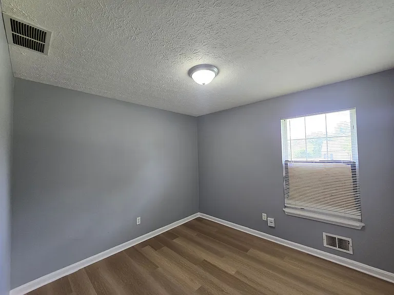 3706 Locust Ave — Photo 13