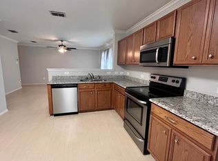 104 Sandlewood Dr, Terrell, TX 75160