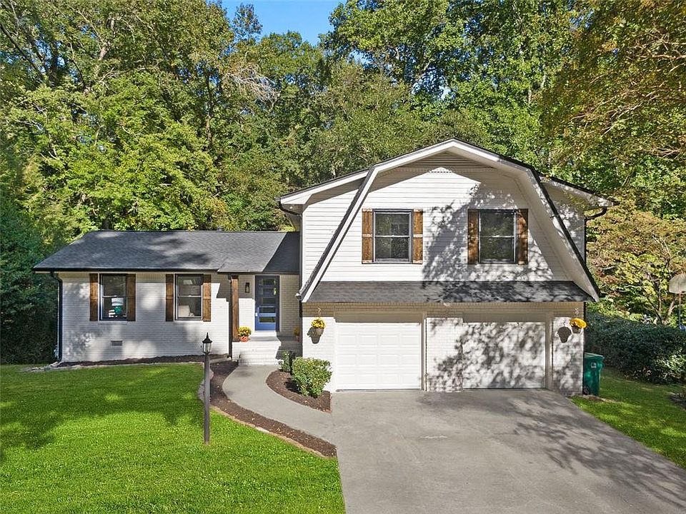 1st image of 411 Willowbrook Dr SE