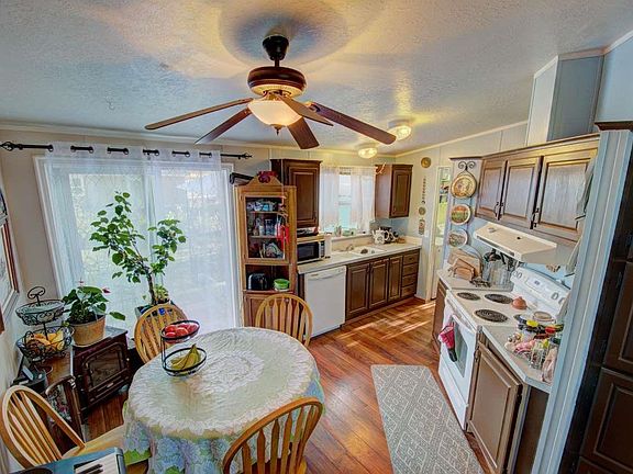 5th image of 103 NW Glenhaven Dr