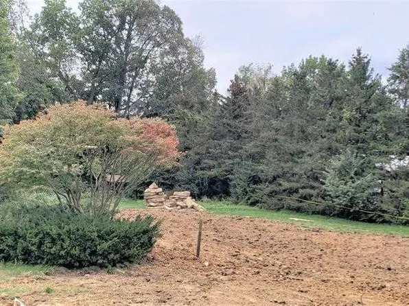 801 Crabapple Ct, State College, PA 16801