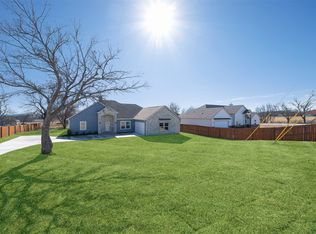 7600 Veal Station Rd, Azle, TX 76020