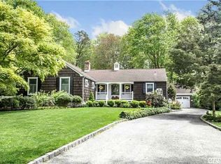 125 Suydam Ln, Bayport, NY 11705