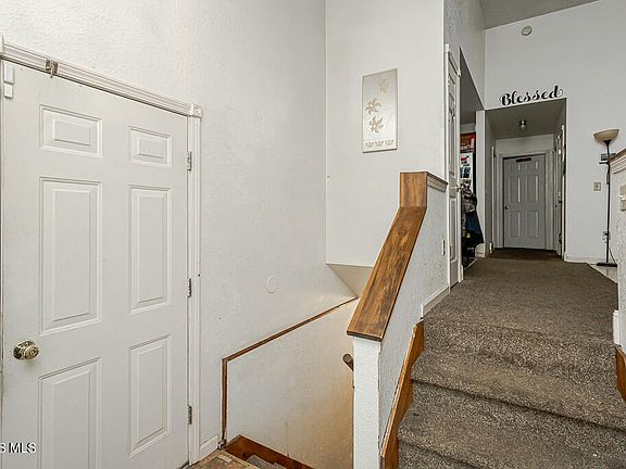 4th image of 830 Richards Rd