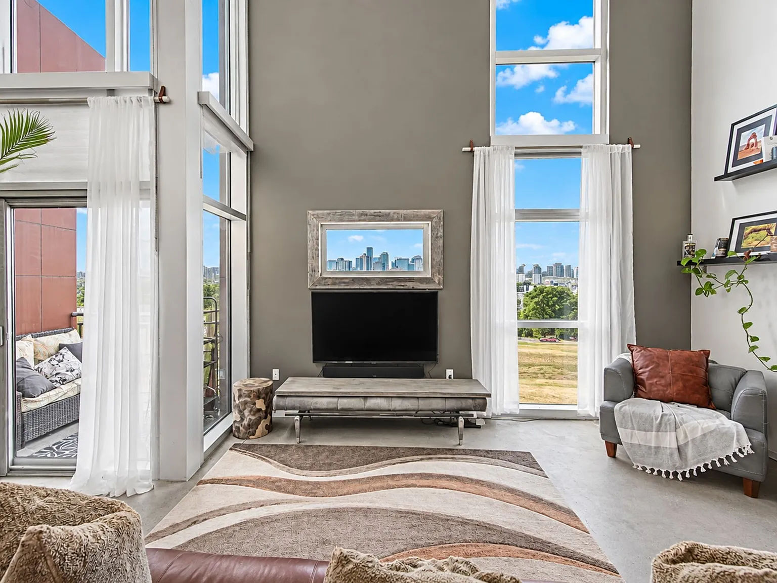 1 bed, 1.5 bath, 1556 sqft, $2,500 — Photo 3