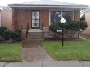 8748 S Crandon Ave, Chicago, IL 60617