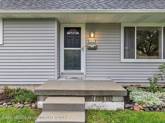 3rd image of 2021 Hopkins Ave