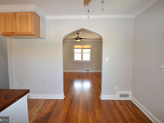5th image of 132 Lynhaven Dr