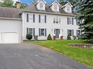 6 Chatterton Woods, Hamden, CT 06518