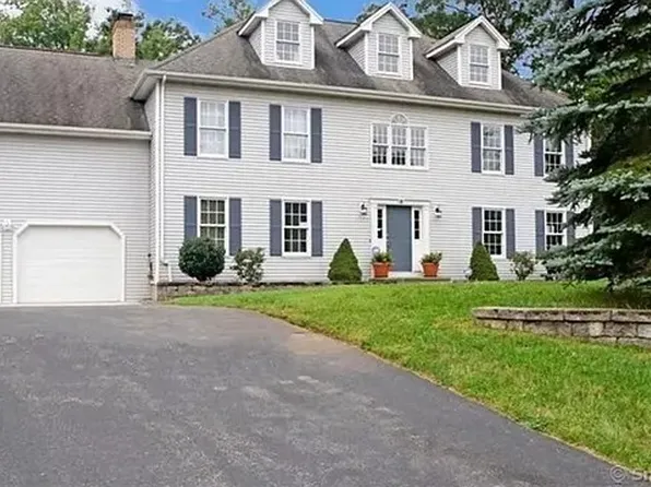 6 Chatterton Woods, Hamden, CT 06518