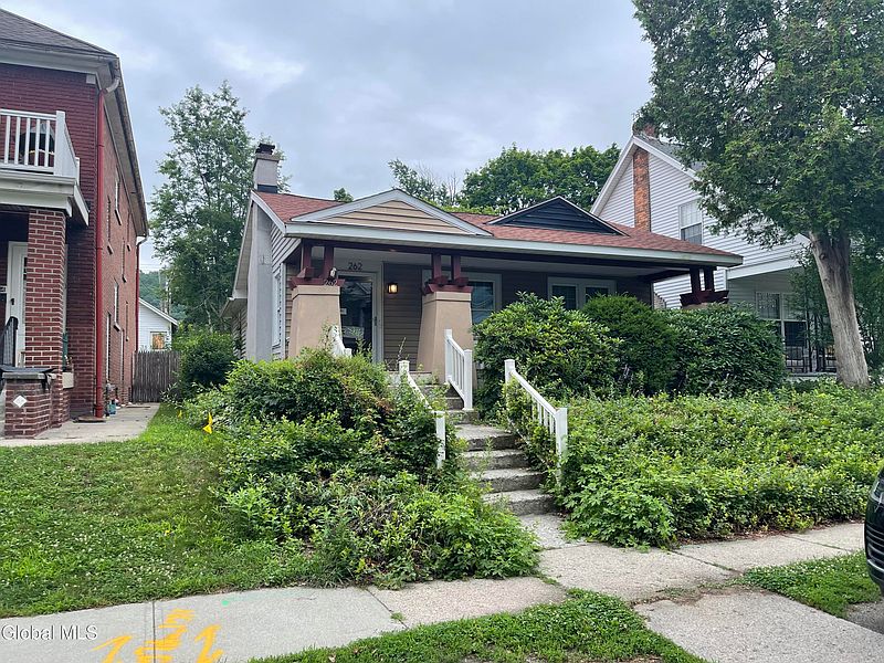 2nd image of 262 6th Avenue