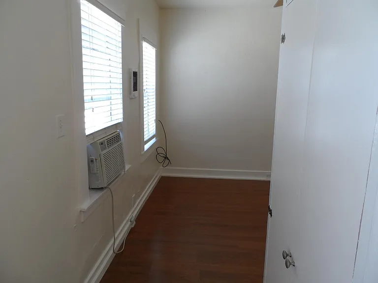 415 18th St #6 — Photo 9