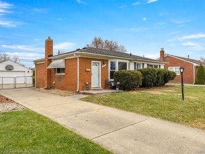 35158 Parkdale St, Livonia, MI, 48150