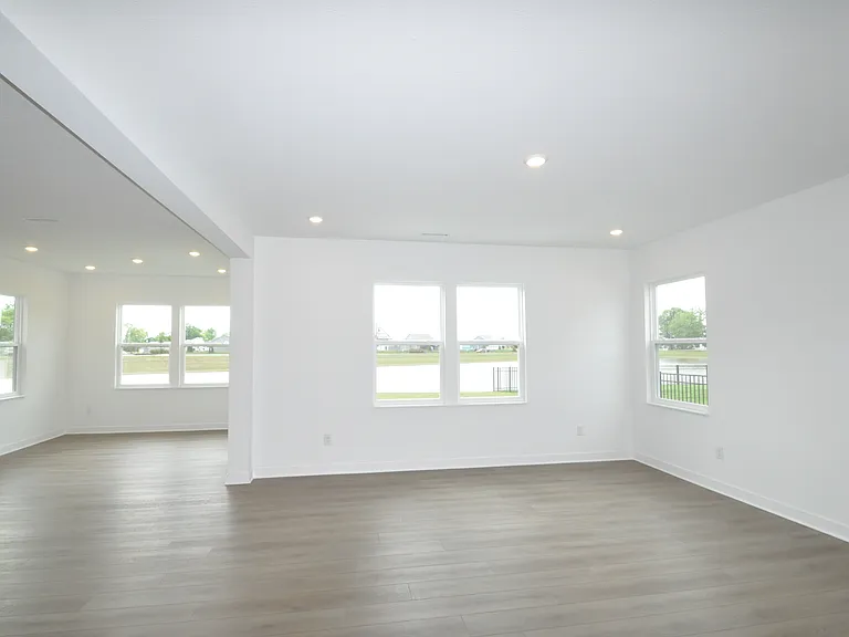 8578 Georgina St — Photo 15