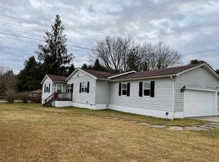 2328 Flat Top Rd, Ghent, WV 25843