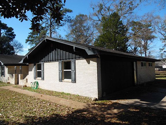 3rd image of 8360 Laurie Ln