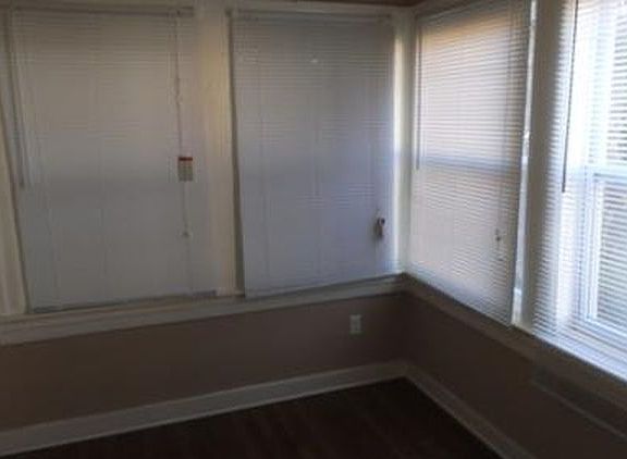 4th image of 595 Colonial Cir SE APT 2