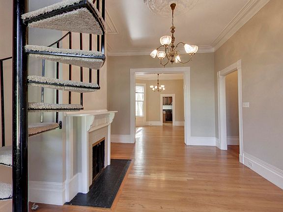 3rd image of 2015 Sacramento St APT 101