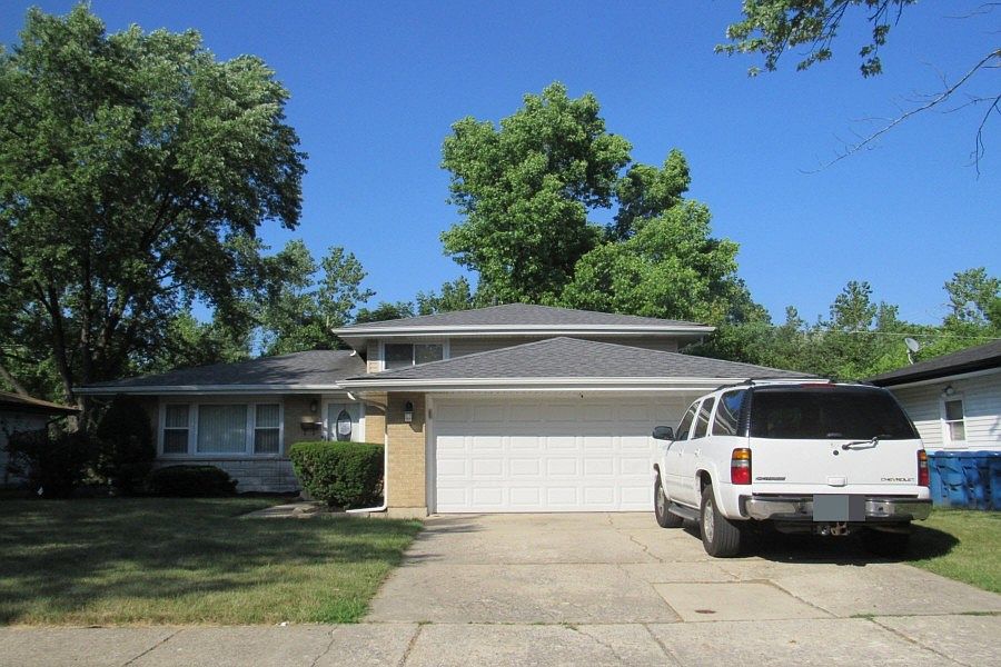1st image of 15731 Dante Dr
