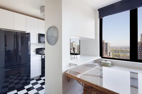 Sold by Douglas Elliman | media 16