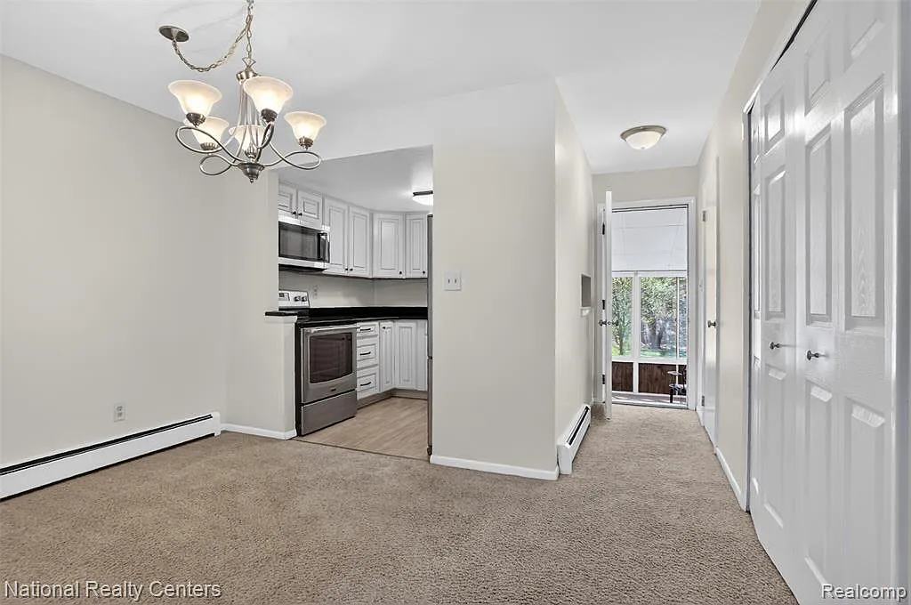 2 bed, 3.0 bath, 1480 sqft, $1,350 — Photo 4