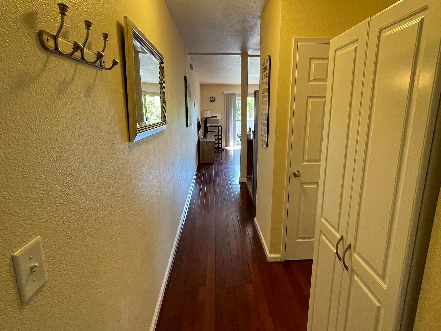 650 Alamo Ct — Photo 2