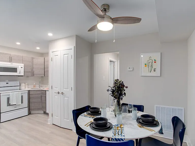 550 S Dupont Pkwy — Photo 19