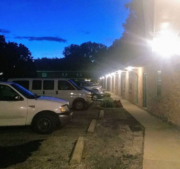 1st image of 630 E Lincolnway Ct