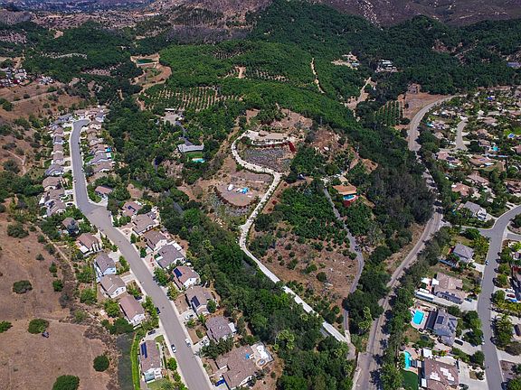 4th image of 1463 La Honda Dr